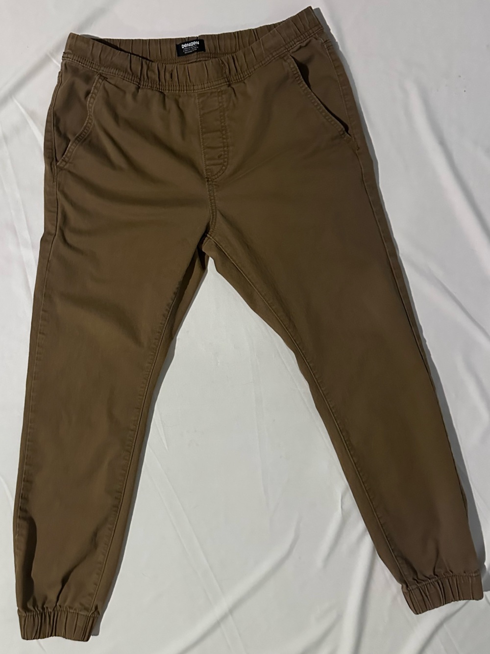 Denizen from Levi's Elastic Waist Slim Jogger Chinos - Brown